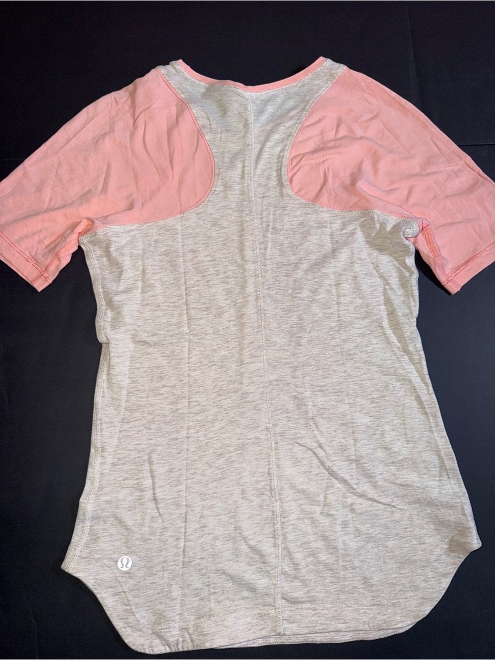 Lululemon Women's Pink Sleeve Heather Gray Tee Size 2 - Picture 3 of 5